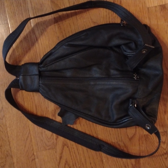 Back pack - Picture 2 of 3